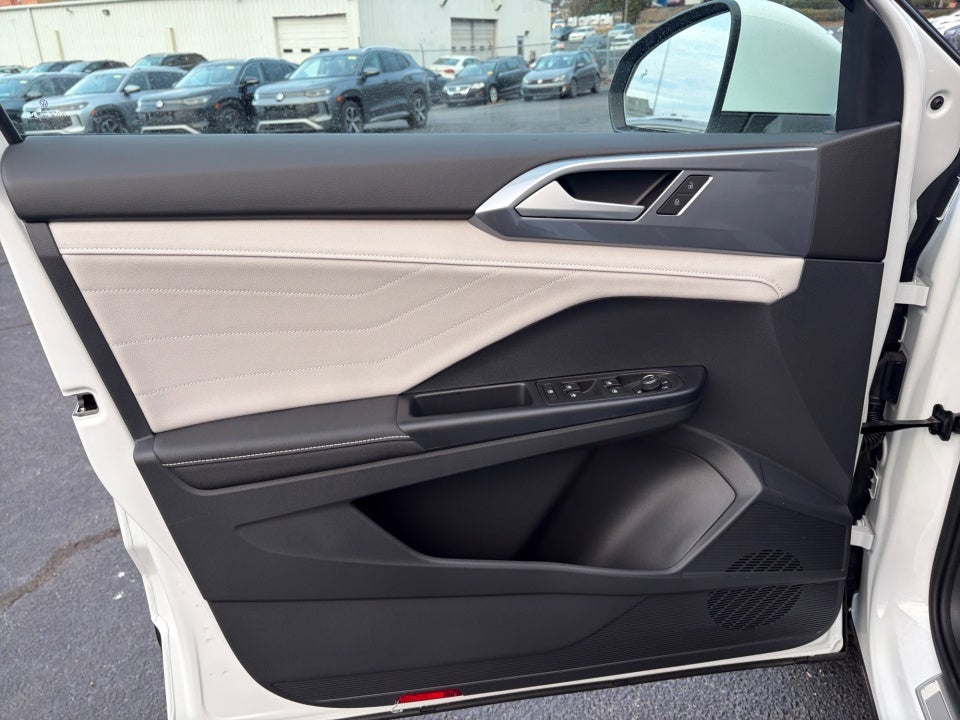 2026 Volkswagen Taos SEL