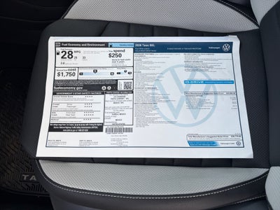 2026 Volkswagen Taos SEL