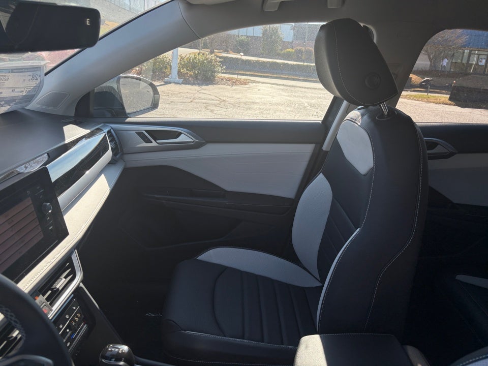 2026 Volkswagen Taos SEL