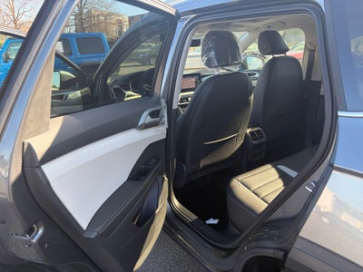 2026 Volkswagen Taos SEL