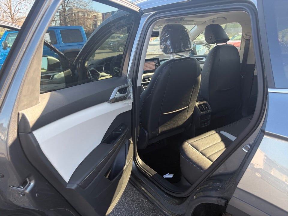 2026 Volkswagen Taos SEL