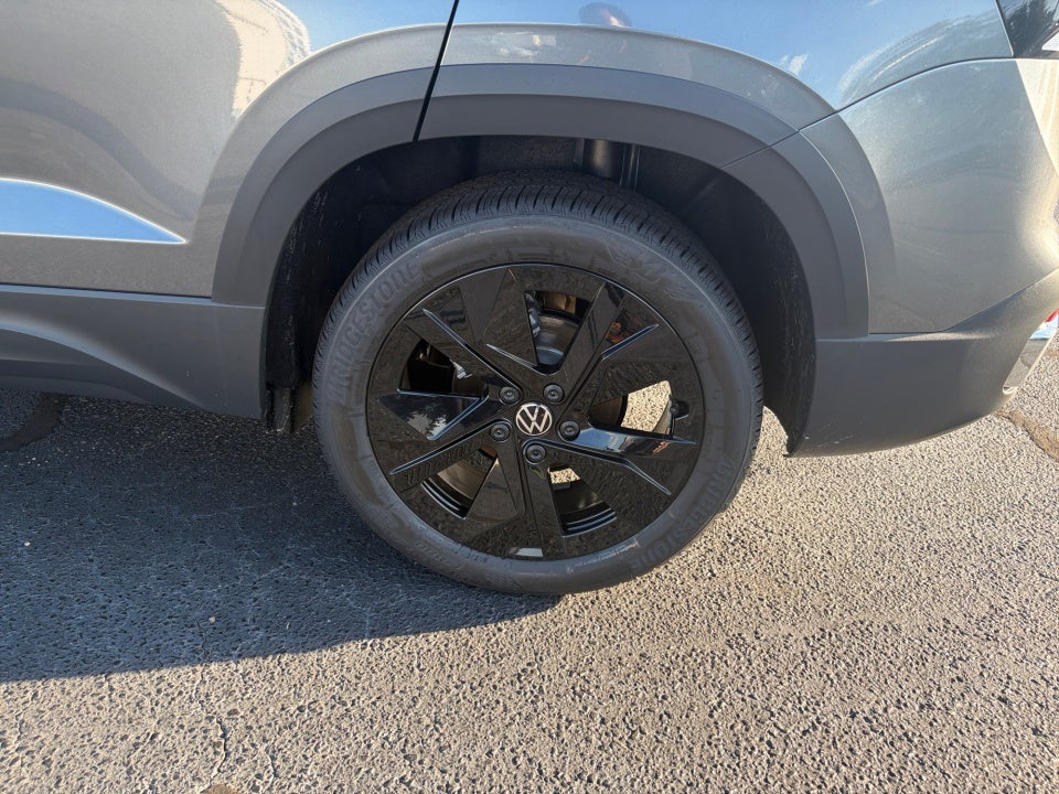 2026 Volkswagen Taos SE