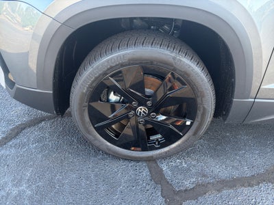 2026 Volkswagen Taos SE