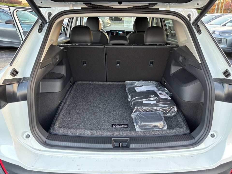 2025 Volkswagen Tiguan 2.0T SE