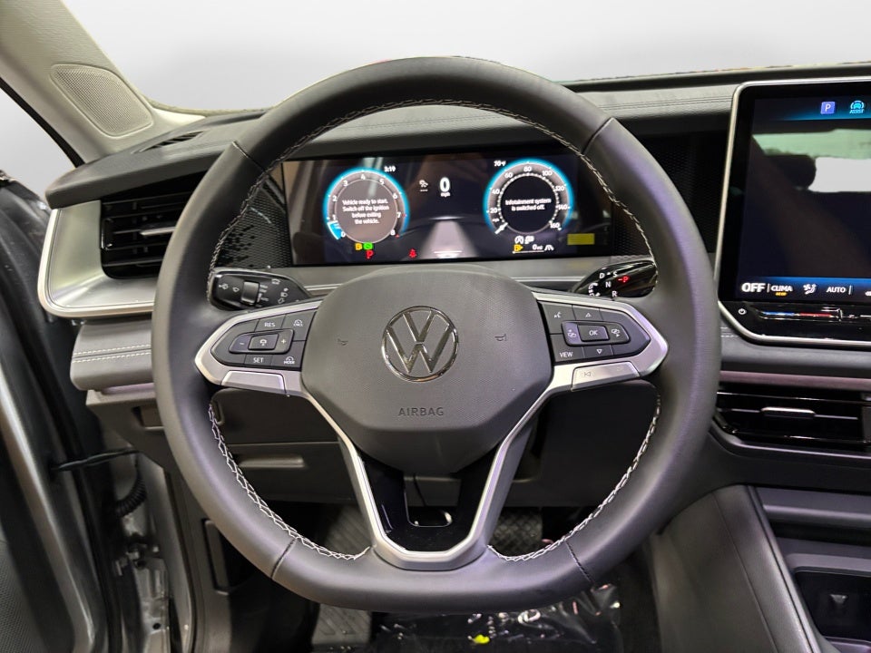 2025 Volkswagen Tiguan 2.0T SE