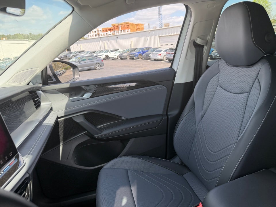 2025 Volkswagen Tiguan 2.0T SE