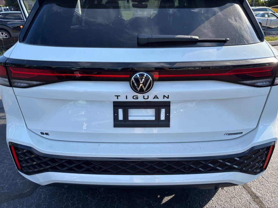 2025 Volkswagen Tiguan 2.0T SE R-Line Black