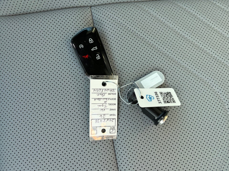 2026 Volkswagen Tiguan SE R-Line Black