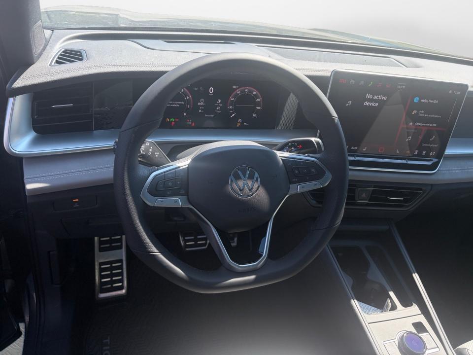 2026 Volkswagen Tiguan SE R-Line Black