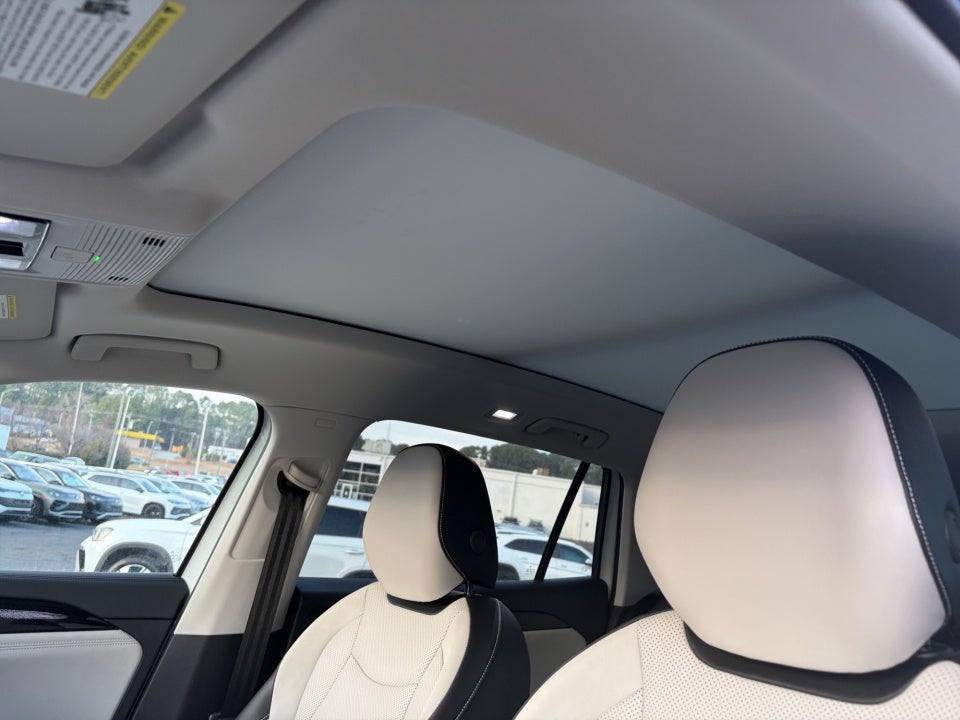 2025 Volkswagen Tiguan 2.0T SE