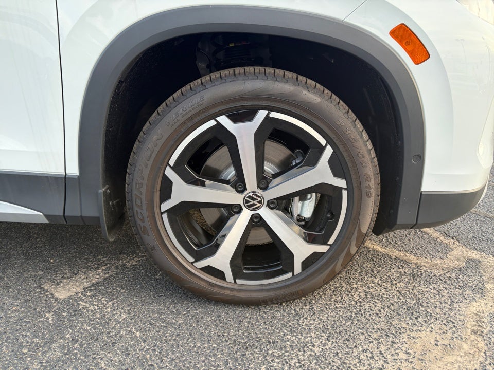 2025 Volkswagen Tiguan 2.0T SE