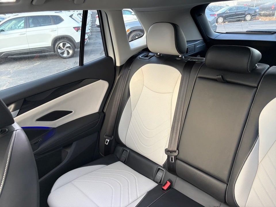 2025 Volkswagen Tiguan 2.0T SE