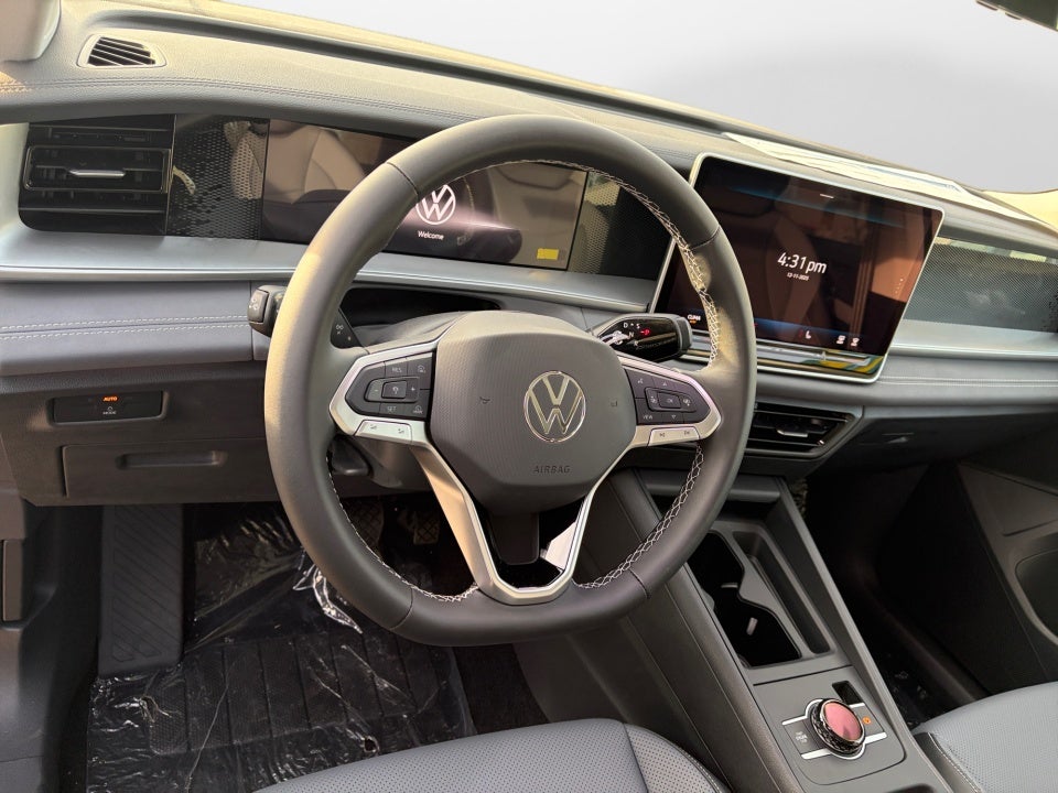 2025 Volkswagen Tiguan 2.0T SE