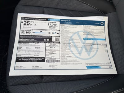 2025 Volkswagen Tiguan 2.0T SE