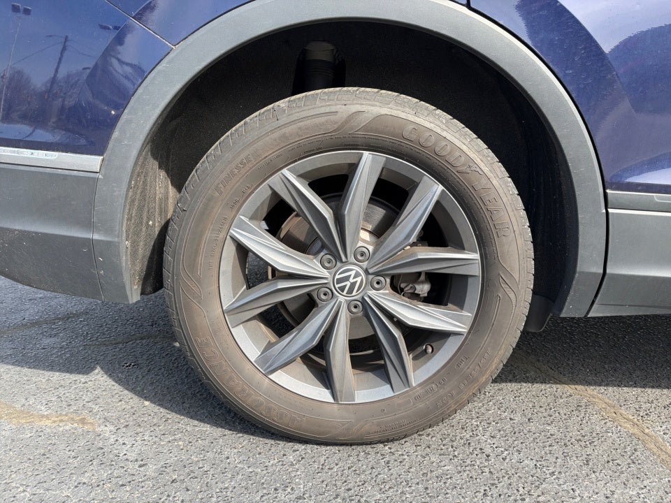 2023 Volkswagen Tiguan 2.0T SE