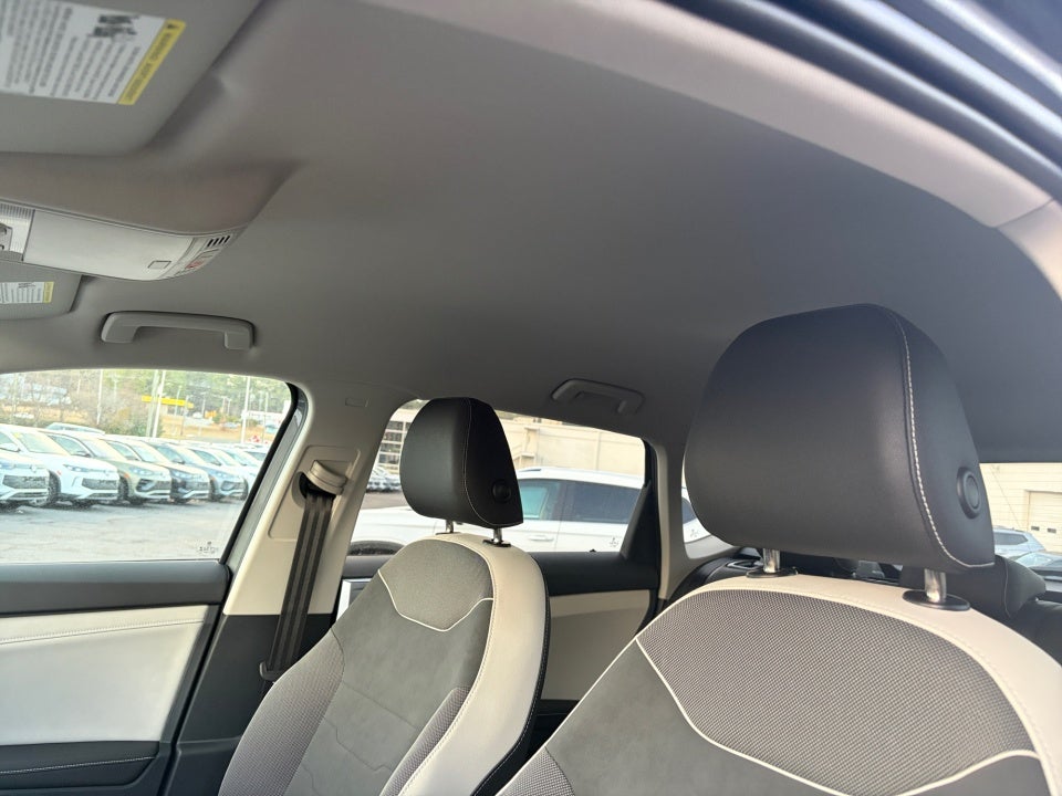 2025 Volkswagen Taos 1.5T SE