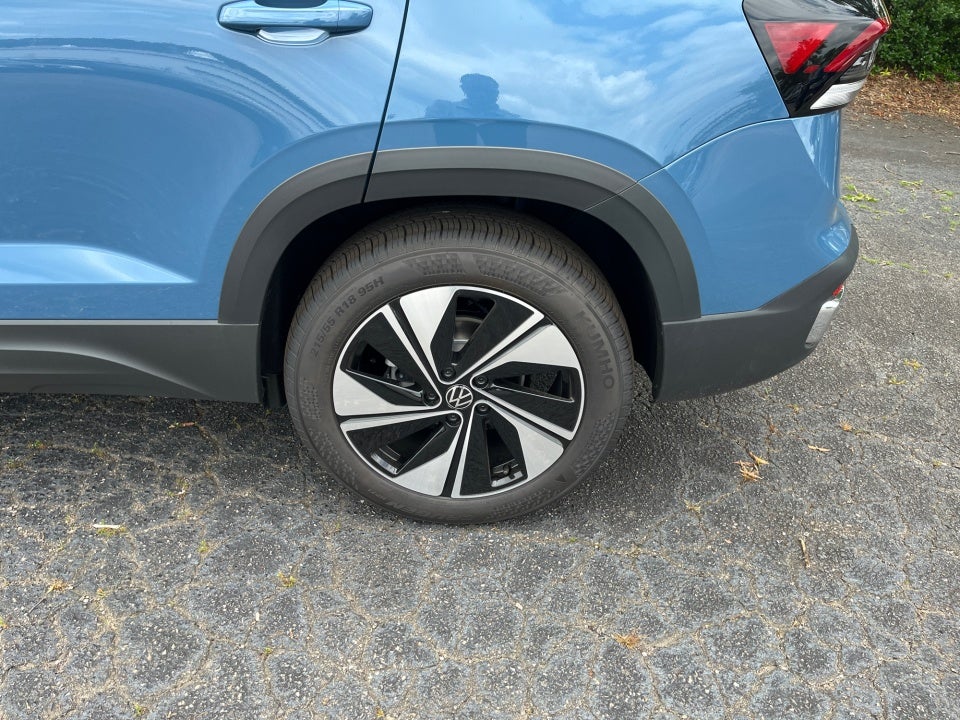 2026 Volkswagen Taos SE