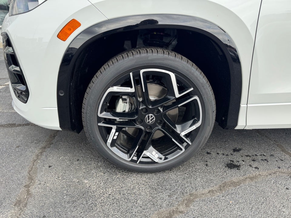 2026 Volkswagen Tiguan SEL R-Line Turbo