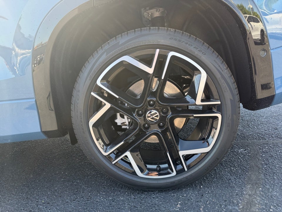 2026 Volkswagen Tiguan SEL R-Line Turbo