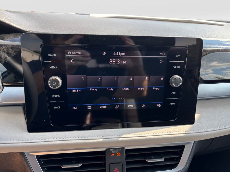 2025 Volkswagen Taos 1.5T SE