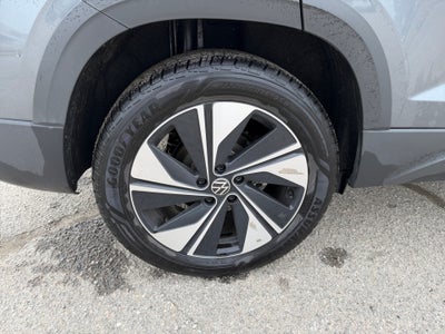 2025 Volkswagen Taos 1.5T SE