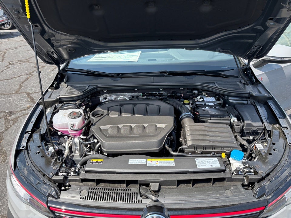 2025 Volkswagen Golf GTI 2.0T SE