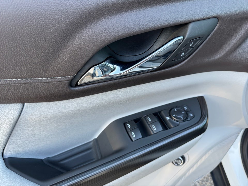 2023 GMC Acadia AWD SLT