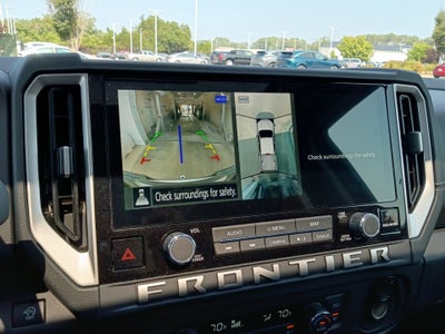 2025 Nissan Frontier SL