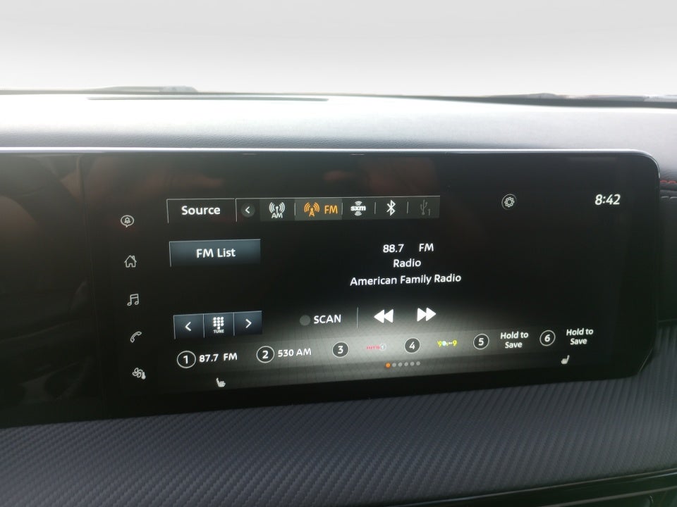 2025 Nissan Kicks SR FWD