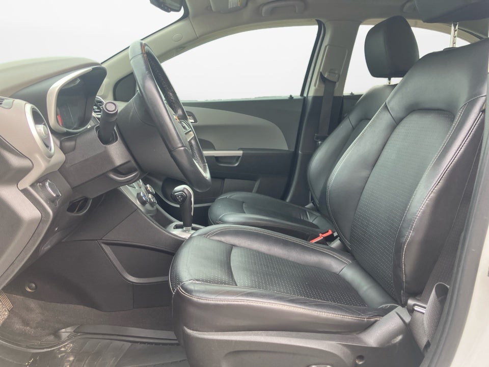 2018 Chevrolet Sonic Premier Auto