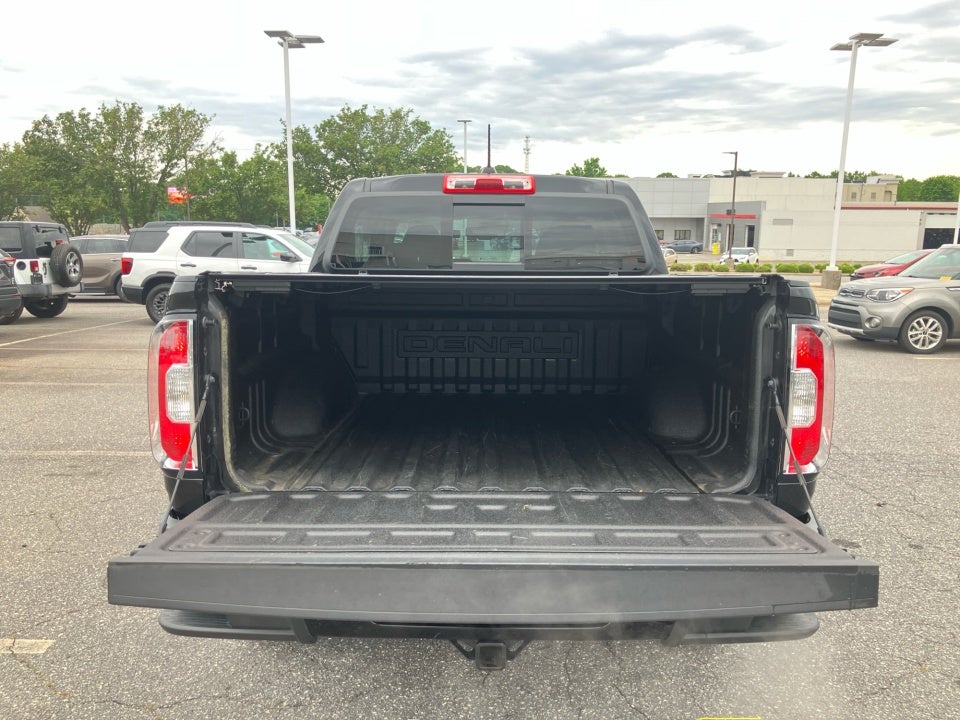 2022 GMC Canyon 4WD Crew Cab Short Box Denali
