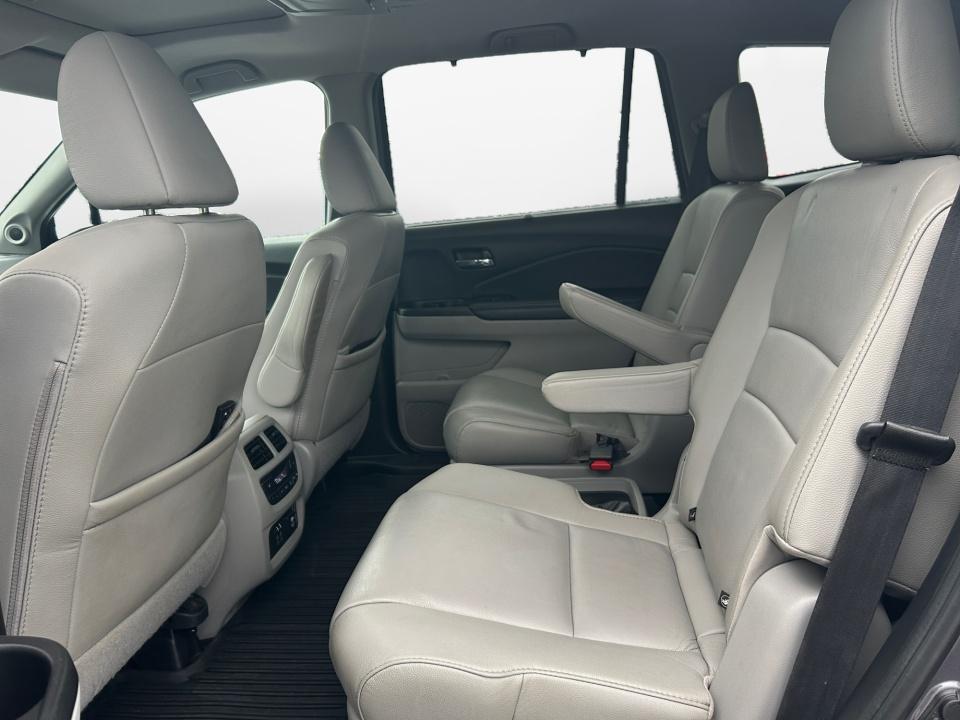 2021 Honda Pilot Touring 7-Passenger