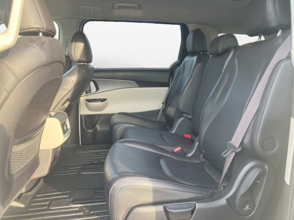 2022 Kia Carnival MPV LX Seat Package