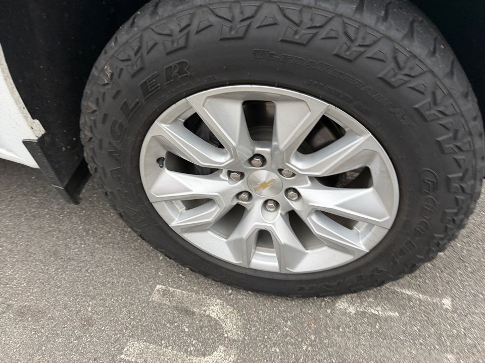 2022 Chevrolet Silverado 1500 LTD 4WD Double Cab Standard Bed Custom