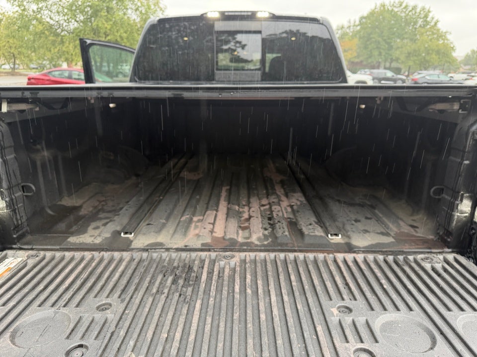 2020 Nissan TITAN SL