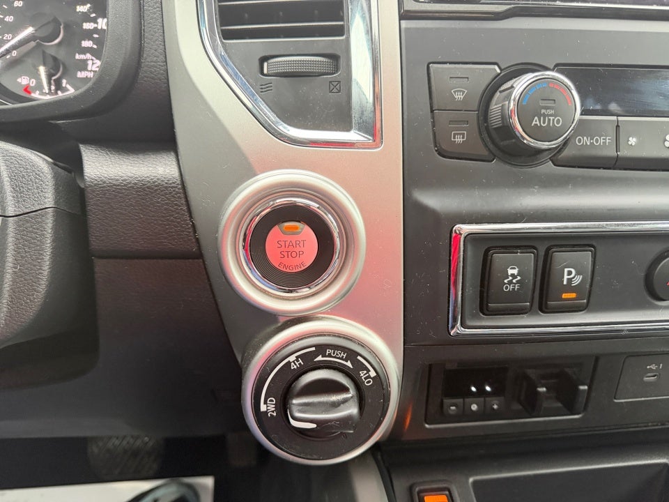 2020 Nissan TITAN SL
