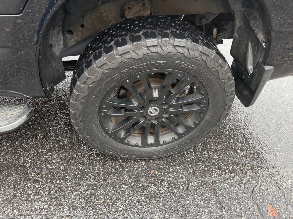 2020 Nissan TITAN SL