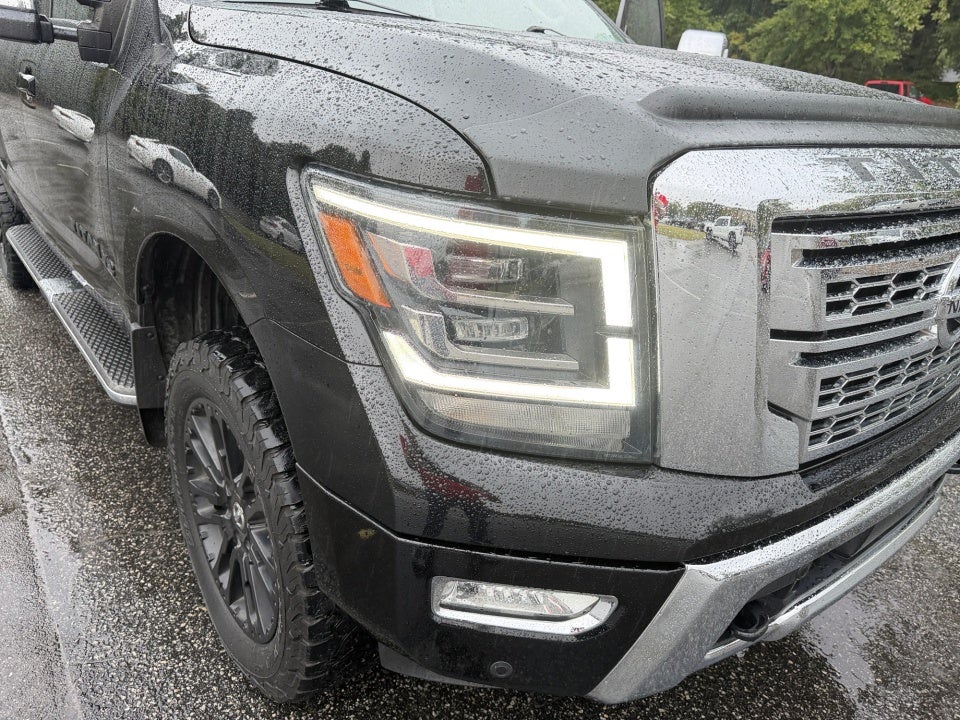 2020 Nissan TITAN SL