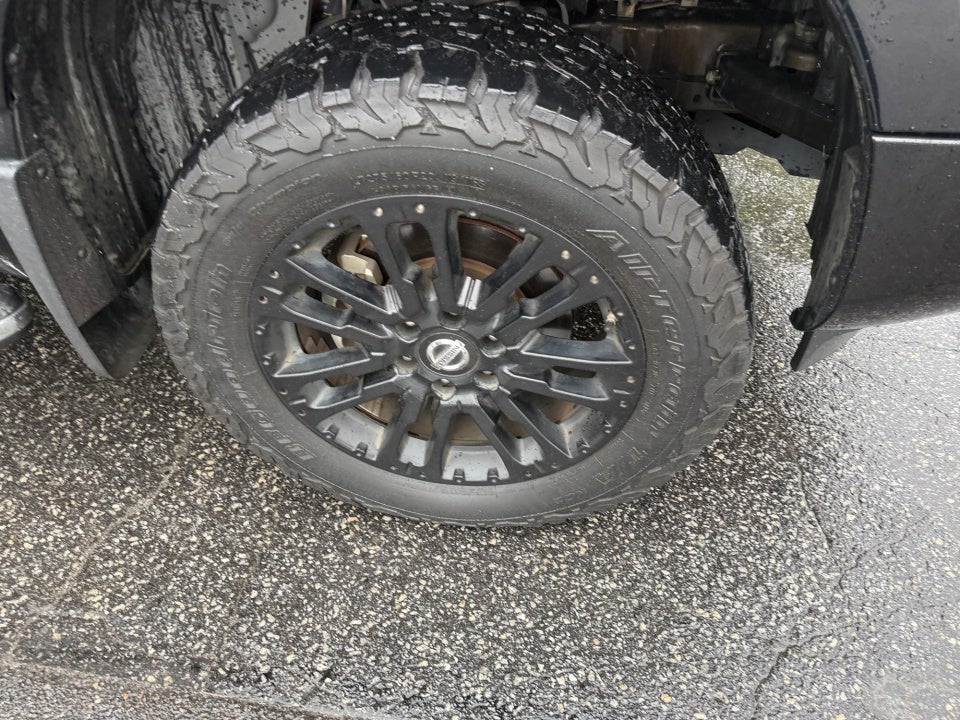 2020 Nissan TITAN SL