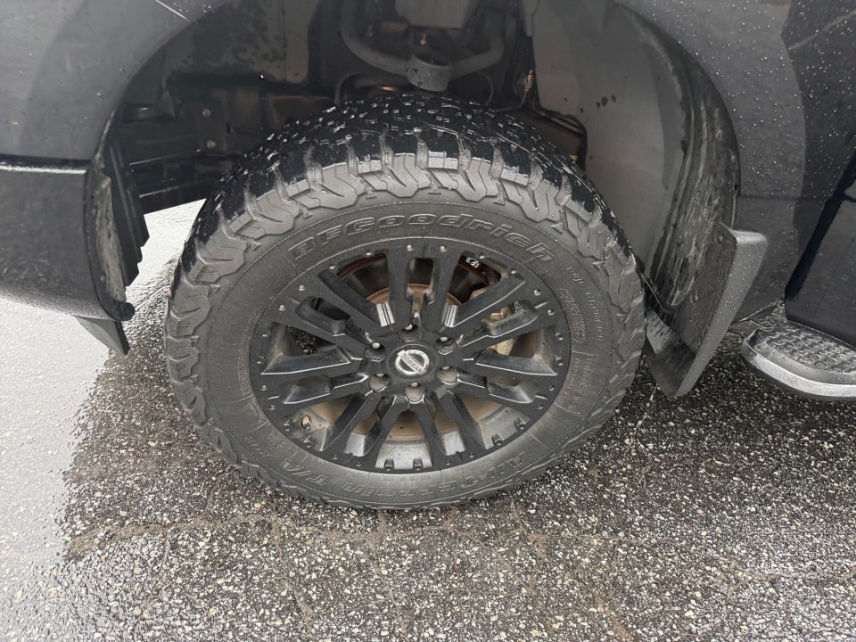 2020 Nissan TITAN SL