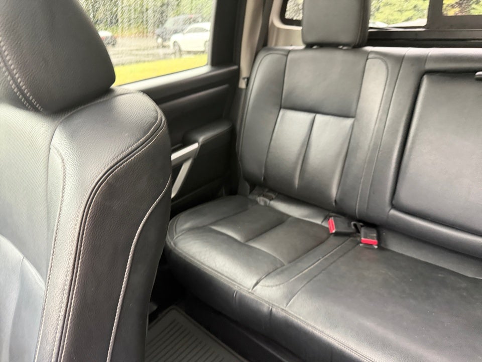 2020 Nissan TITAN SL
