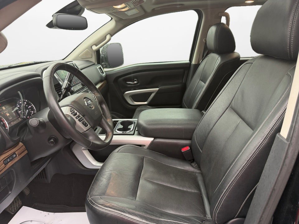 2020 Nissan TITAN SL