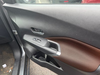 2021 Nissan Kicks SR Xtronic CVT