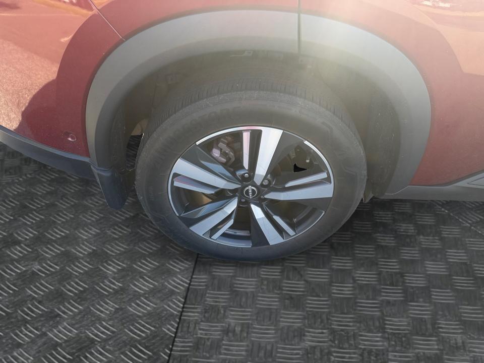 2024 Nissan Rogue SL