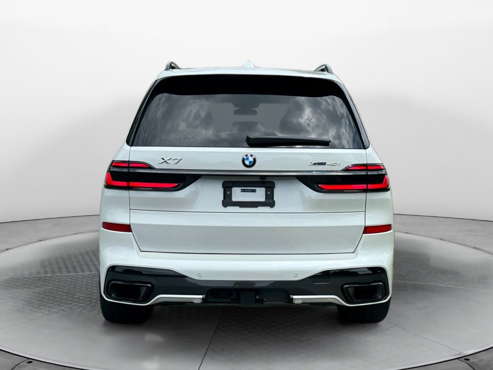 2025 BMW X7 xDrive40i
