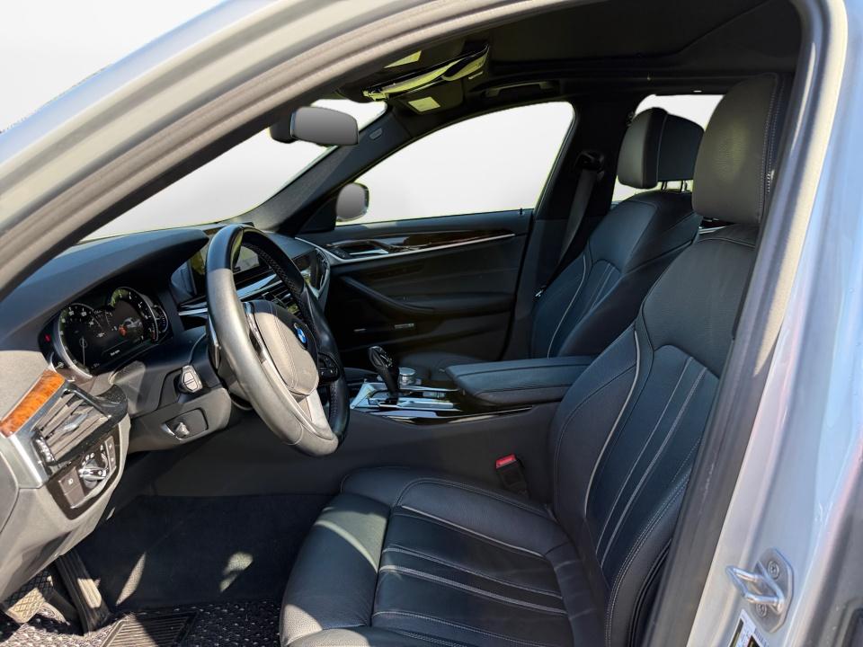 2017 BMW 540i 540i