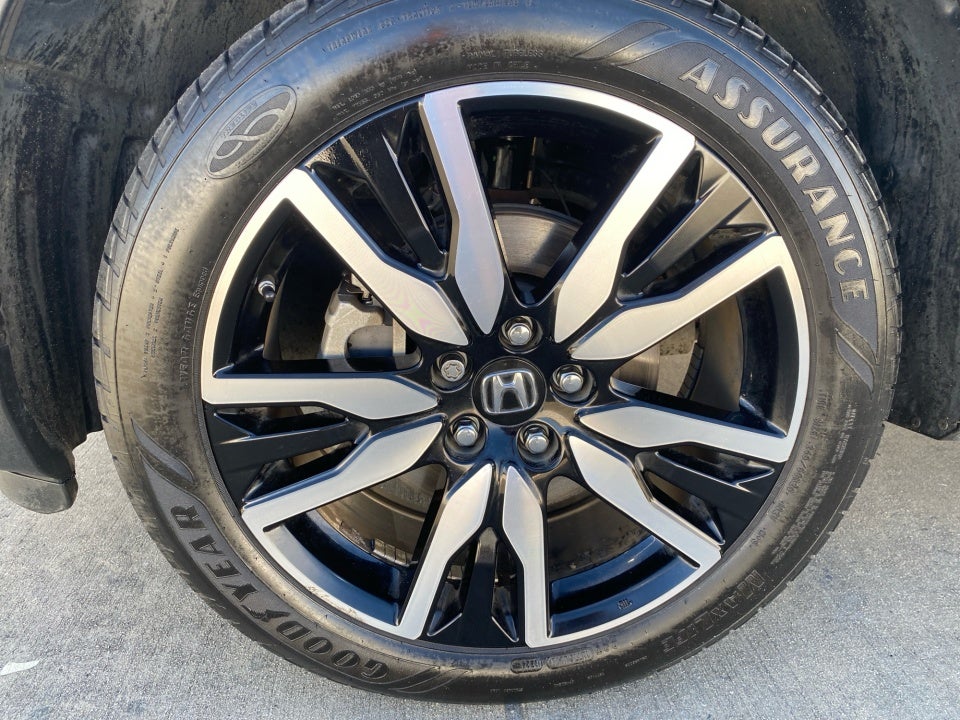 2020 Honda Pilot AWD Touring 8 Passenger