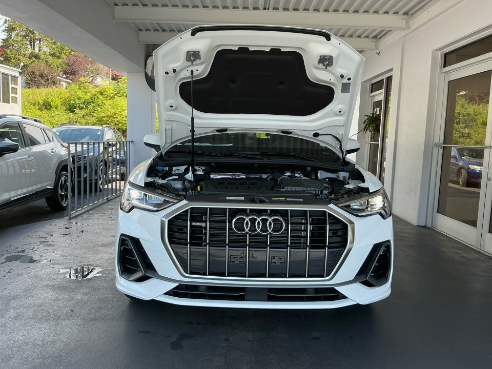 2025 Audi Q3 Premium 45 TFSI S line quattro Tiptronic