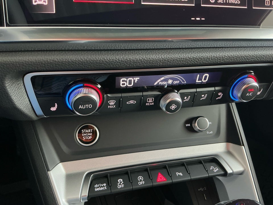 2025 Audi Q3 Premium 45 TFSI S line quattro Tiptronic