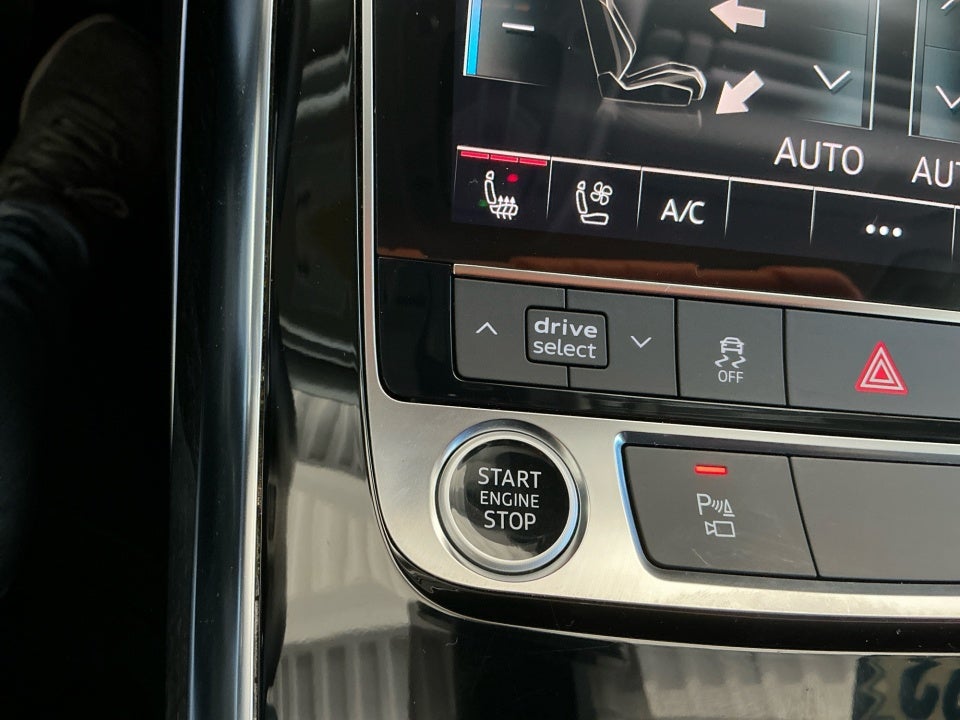 2022 Audi Q7 Premium Plus 55 TFSI quattro Tiptronic